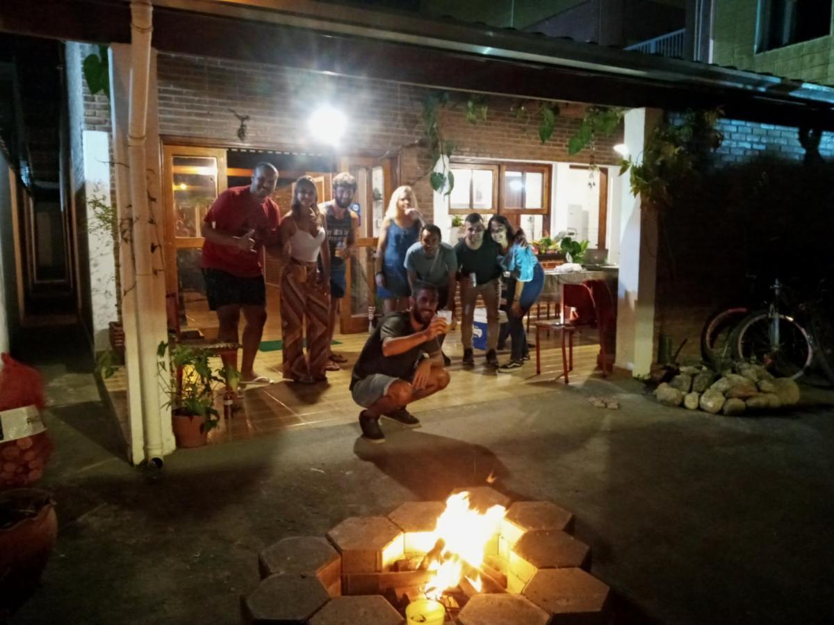 Efferus Hostel Ubatuba Exterior photo